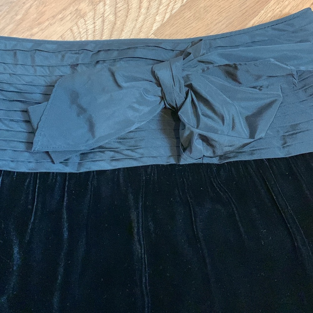 Etcetera, Luxurious Solid Black Velvet Whimsy Got… - image 6